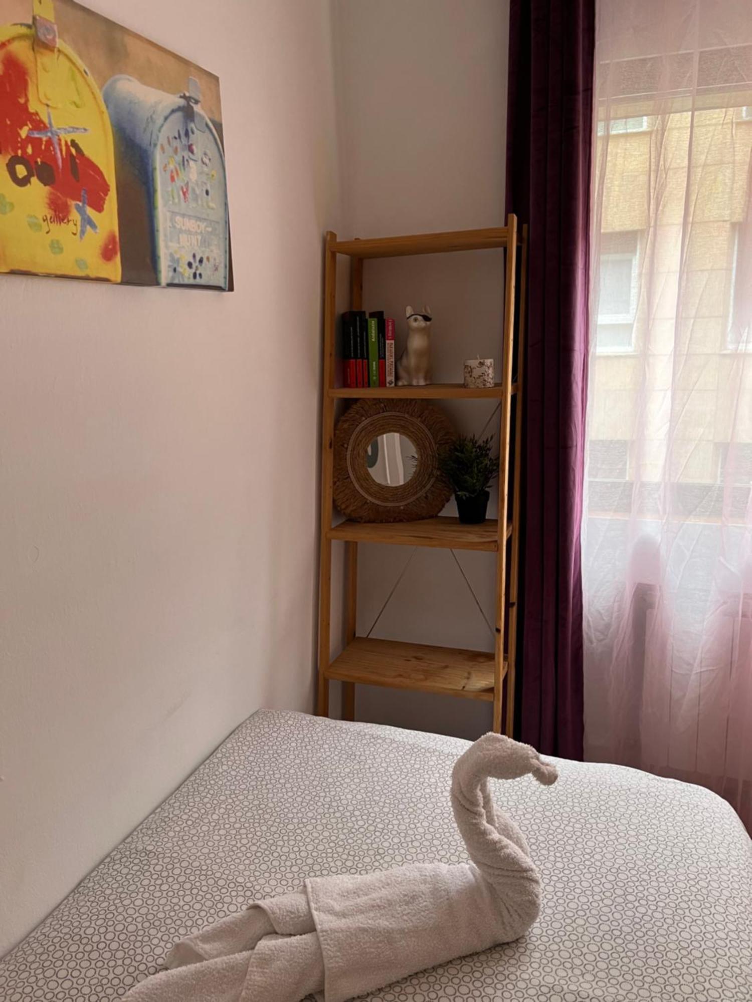Roomin Guest house